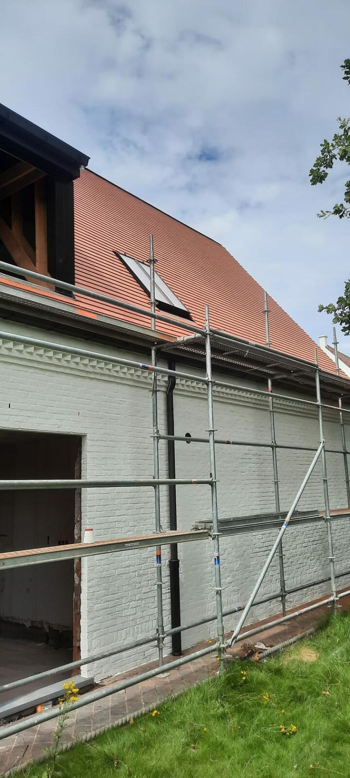 dddakwerken - renovatie - tegelpan 301 natuurrood