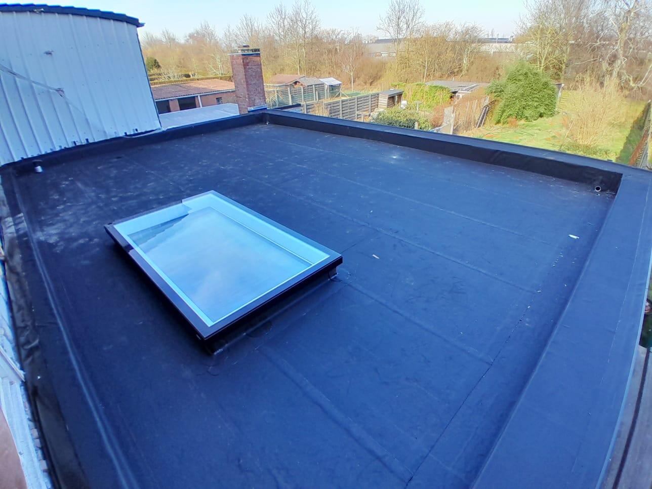 d-ddakwerken Tielt - platte daken - EPDM - Velux platdakvenster - Zwevegem