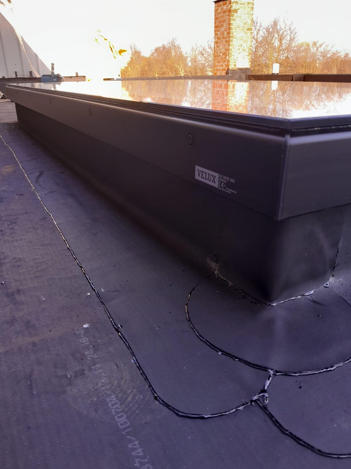 d-ddakwerken Tielt - platte daken - EPDM - Velux platdakvenster - Zwevegem