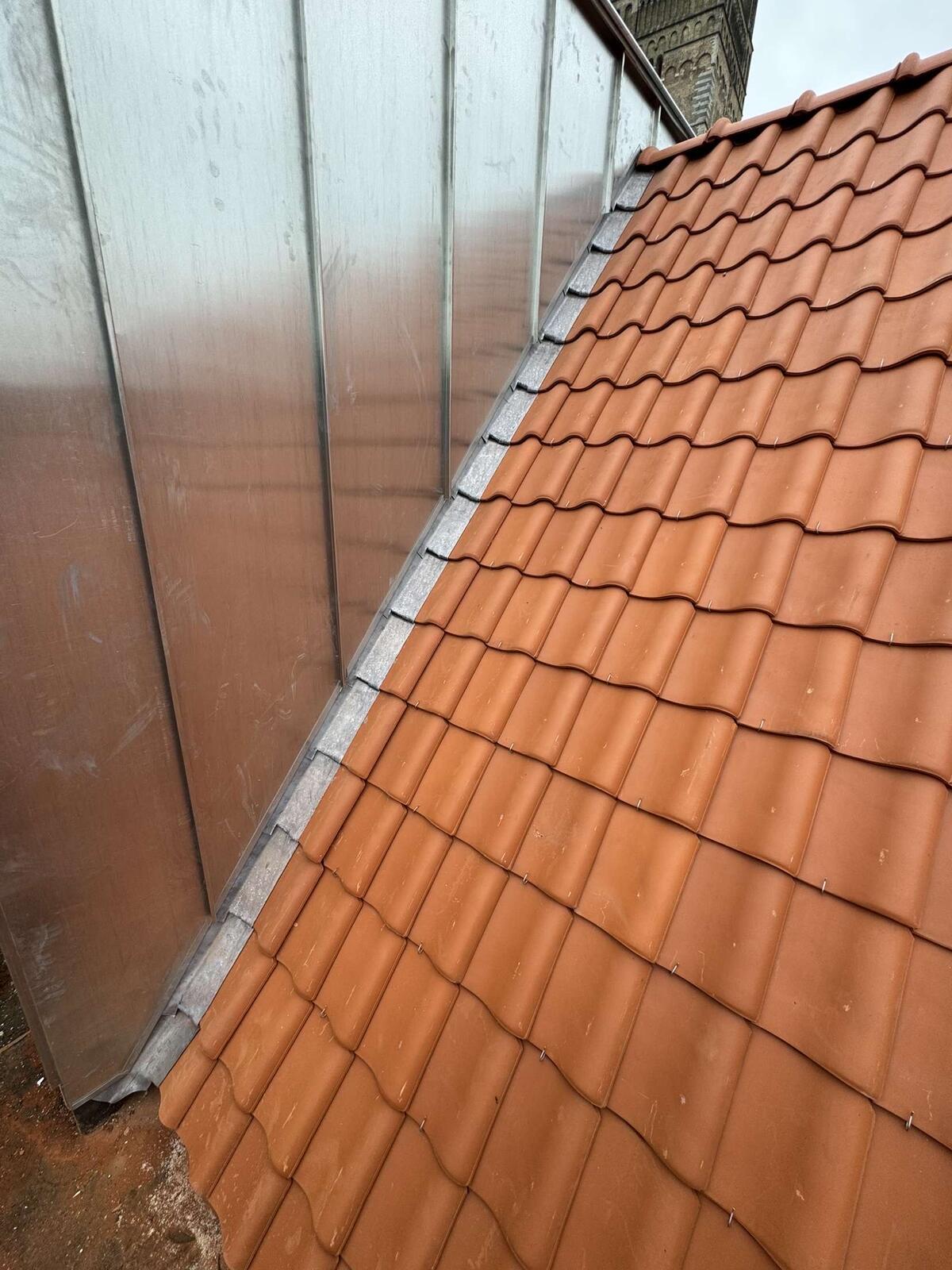 d-ddakwerken Tielt - Koramic Oude Pottelbergse pan 451 - Sarking - EPDM - plat dak