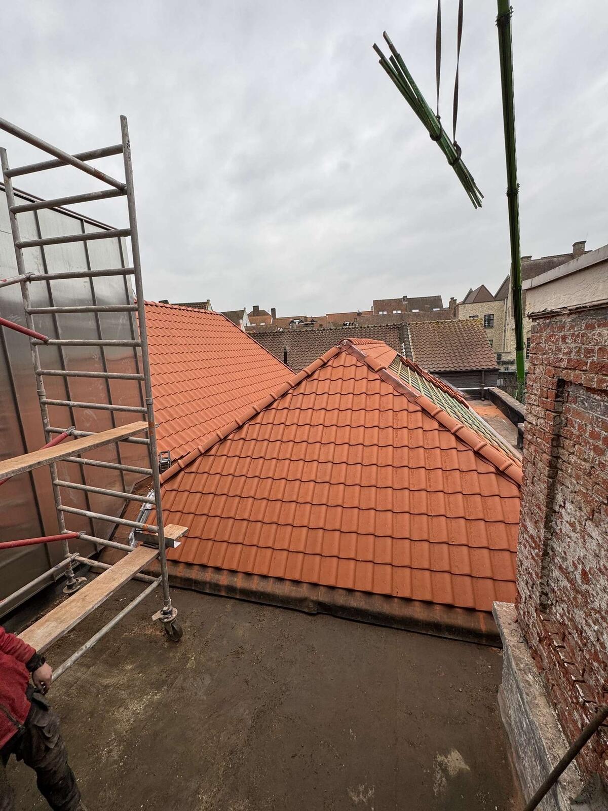 d-ddakwerken Tielt - Koramic Oude Pottelbergse pan 451 - Sarking - EPDM - plat dak